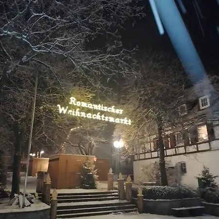 Zur Waldroute Apartmán *