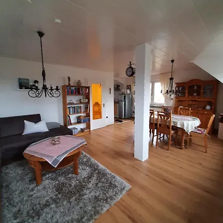 Zur Waldroute Apartman *