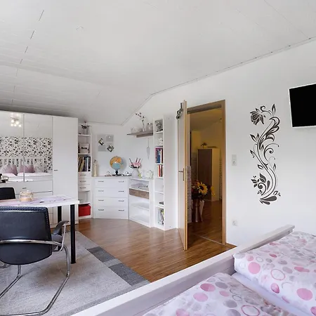 Zur Waldroute Apartman
