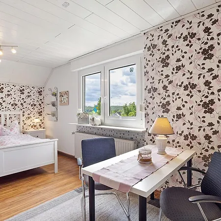 Zur Waldroute Apartman